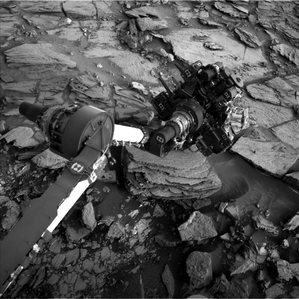 Nasa's Mars rover Curiosity acquired this image using its Left Navigation Camera on Sol 998, at drive 1570, site number 48