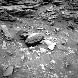 Nasa's Mars rover Curiosity acquired this image using its Left Navigation Camera on Sol 1035, at drive 1696, site number 48