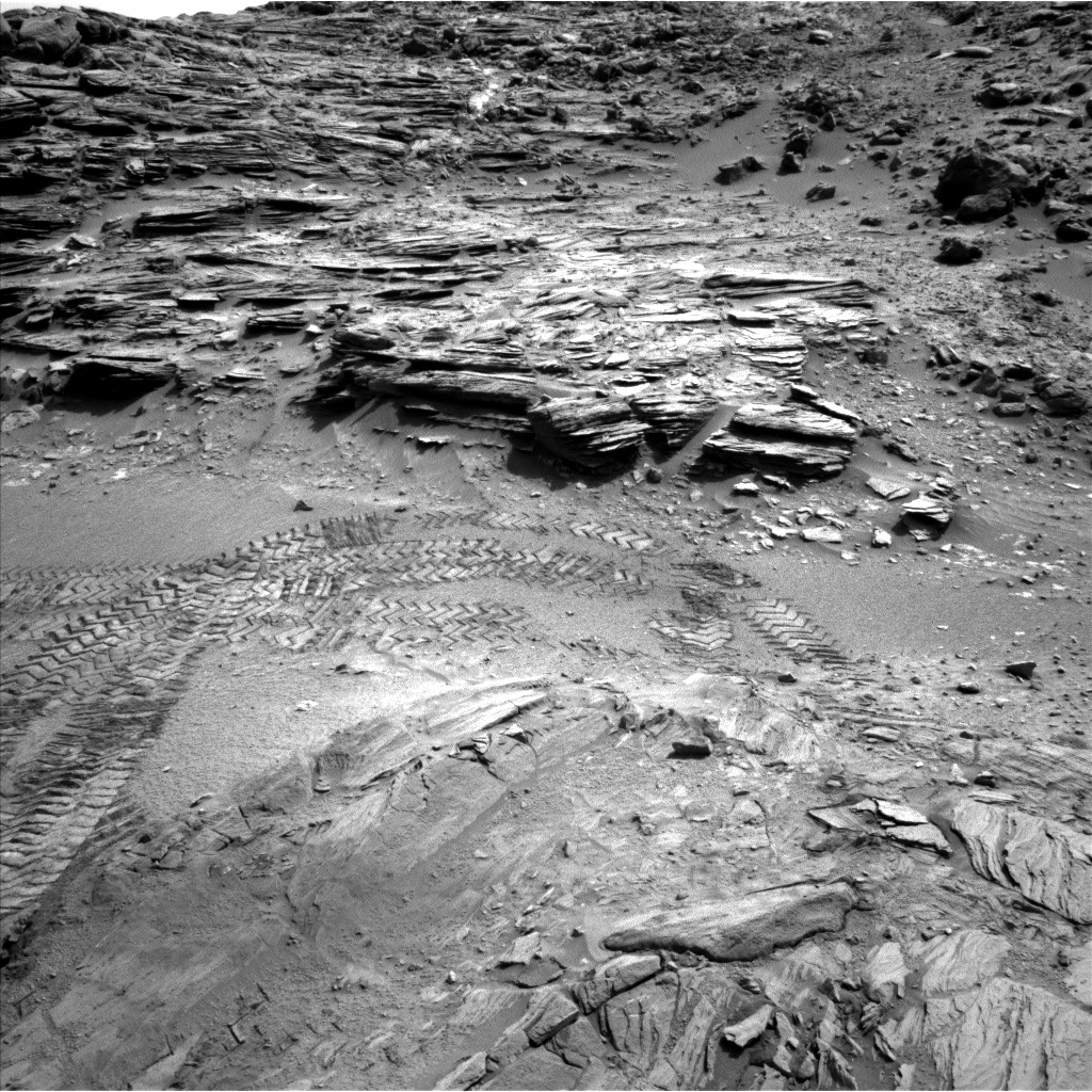Nasa's Mars rover Curiosity acquired this image using its Left Navigation Camera on Sol 1042, at drive 2122, site number 48