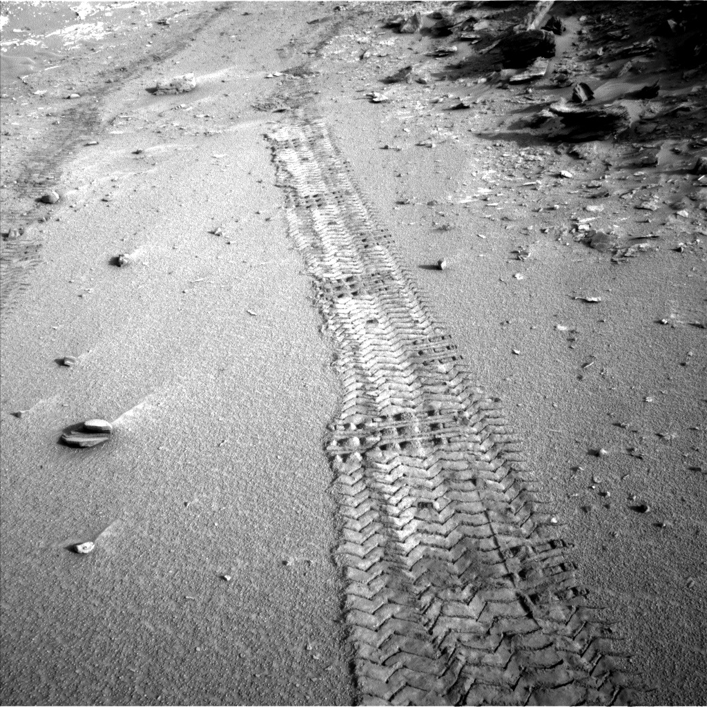 Nasa's Mars rover Curiosity acquired this image using its Left Navigation Camera on Sol 1044, at drive 2176, site number 48