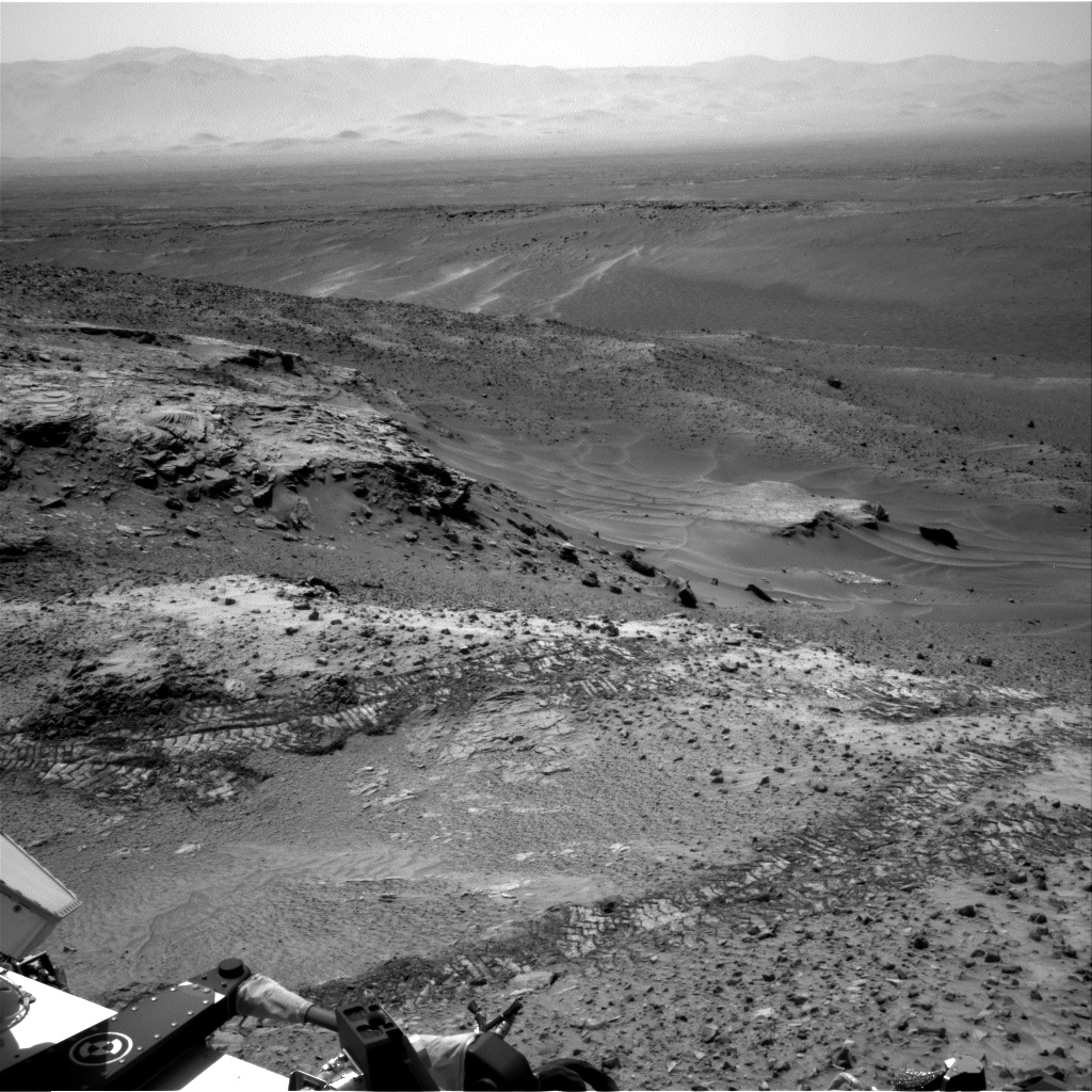 Nasa's Mars rover Curiosity acquired this image using its Right Navigation Camera on Sol 1051, at drive 2470, site number 48