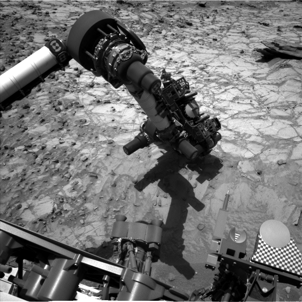 Nasa's Mars rover Curiosity acquired this image using its Left Navigation Camera on Sol 1065, at drive 2542, site number 48