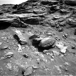 Nasa's Mars rover Curiosity acquired this image using its Left Navigation Camera on Sol 1067, at drive 2866, site number 48