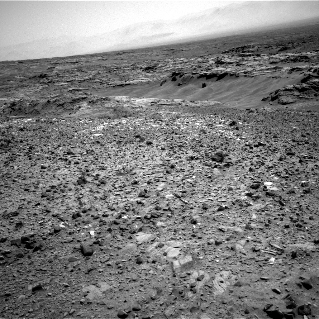 Nasa's Mars rover Curiosity acquired this image using its Right Navigation Camera on Sol 1078, at drive 1018, site number 49