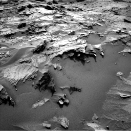 Nasa's Mars rover Curiosity acquired this image using its Left Navigation Camera on Sol 1085, at drive 1708, site number 49