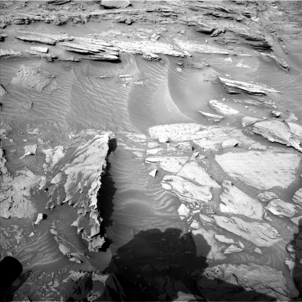 Nasa's Mars rover Curiosity acquired this image using its Left Navigation Camera on Sol 1085, at drive 1750, site number 49
