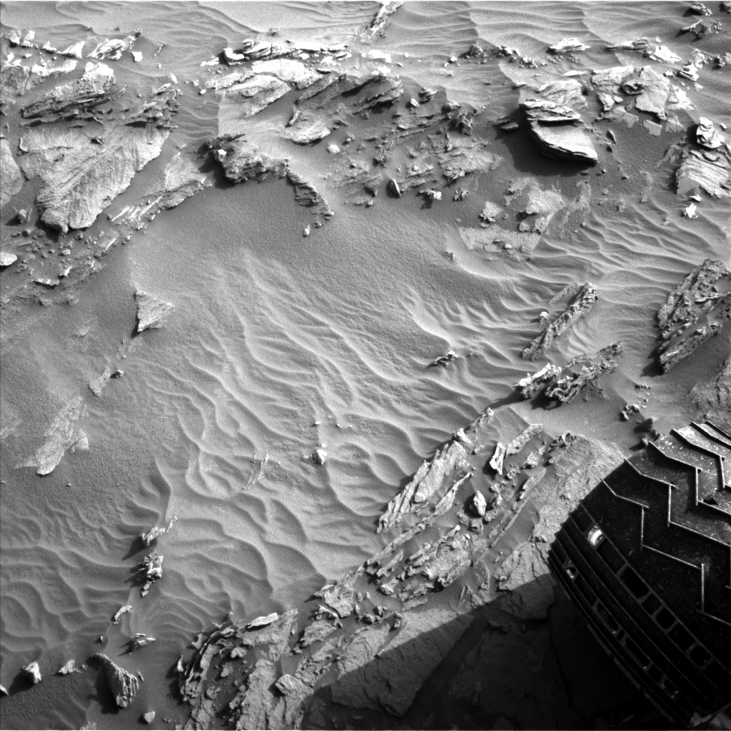Nasa's Mars rover Curiosity acquired this image using its Left Navigation Camera on Sol 1085, at drive 1798, site number 49
