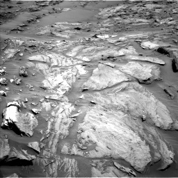 Nasa's Mars rover Curiosity acquired this image using its Left Navigation Camera on Sol 1087, at drive 1870, site number 49