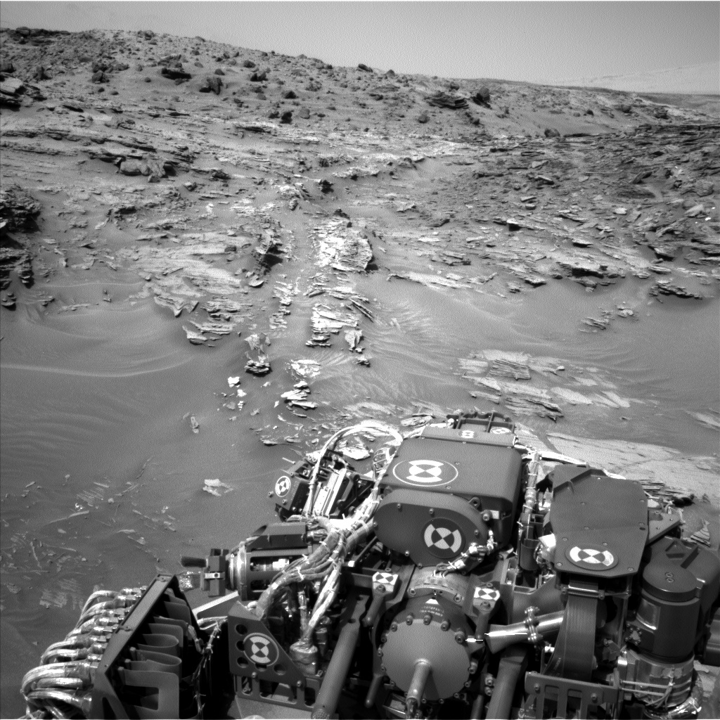 Nasa's Mars rover Curiosity acquired this image using its Left Navigation Camera on Sol 1087, at drive 1876, site number 49