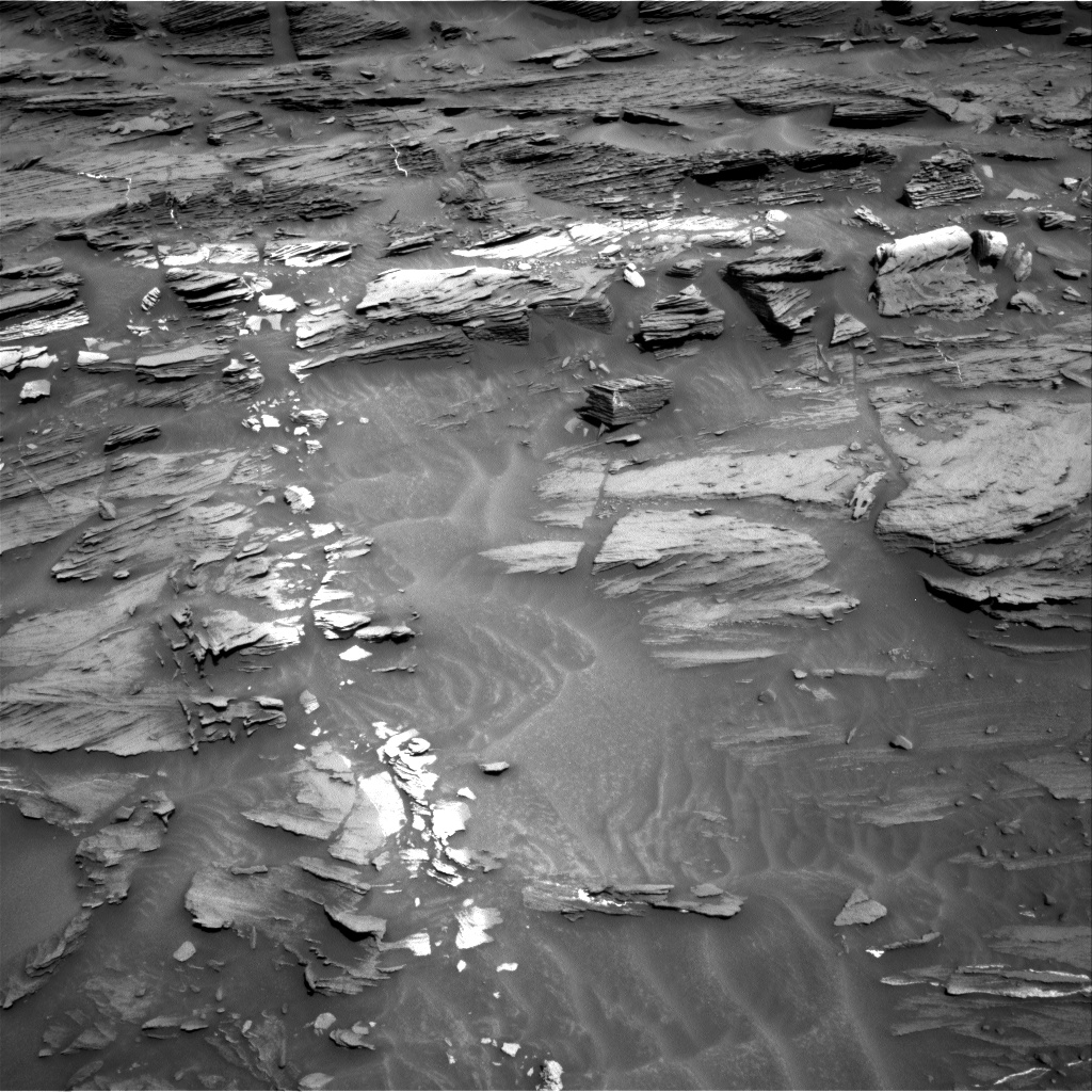 Nasa's Mars rover Curiosity acquired this image using its Right Navigation Camera on Sol 1087, at drive 1846, site number 49