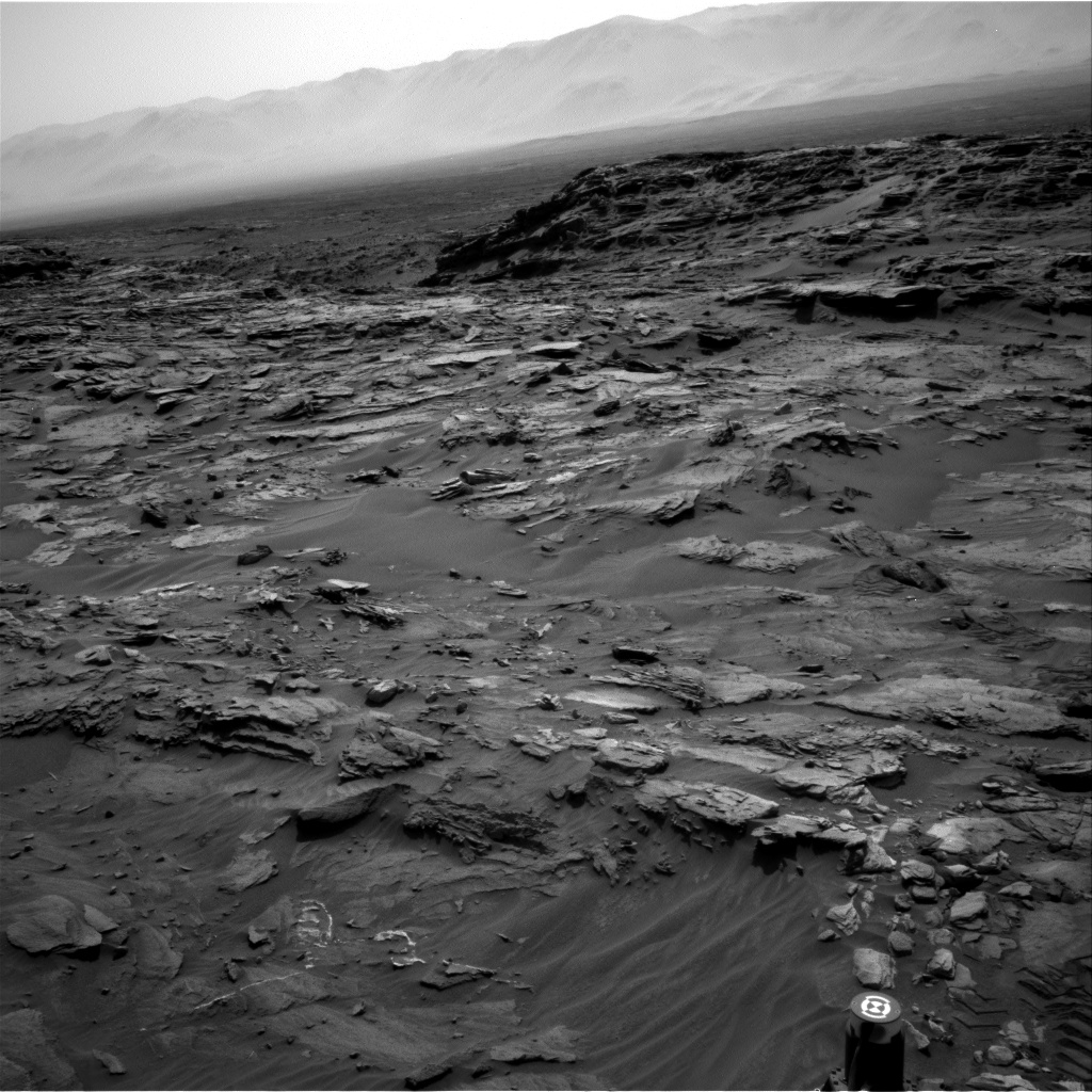 Nasa's Mars rover Curiosity acquired this image using its Right Navigation Camera on Sol 1087, at drive 1876, site number 49