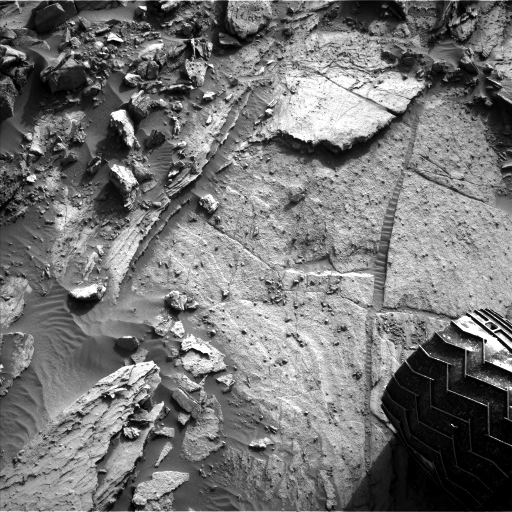 Nasa's Mars rover Curiosity acquired this image using its Left Navigation Camera on Sol 1112, at drive 592, site number 50