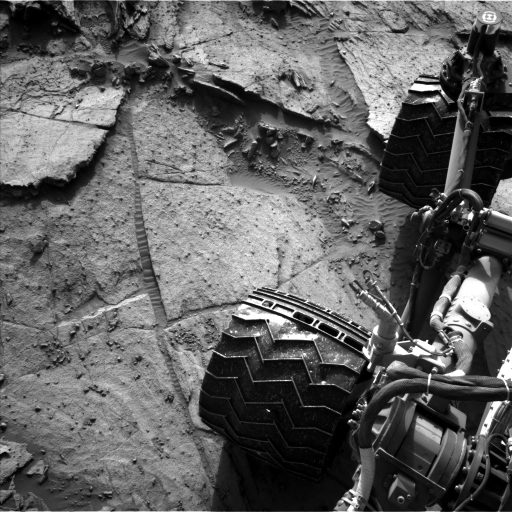 Nasa's Mars rover Curiosity acquired this image using its Left Navigation Camera on Sol 1112, at drive 592, site number 50