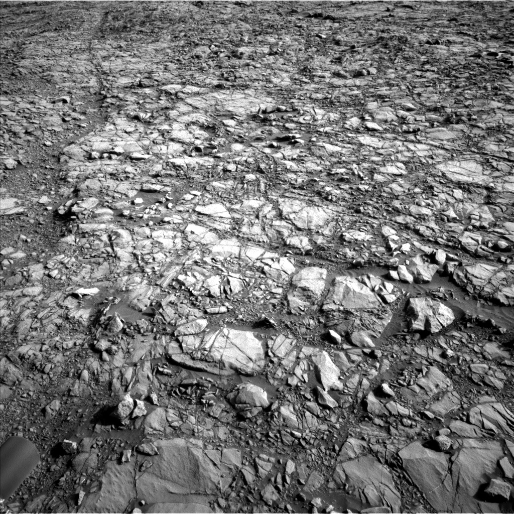 Nasa's Mars rover Curiosity acquired this image using its Left Navigation Camera on Sol 1160, at drive 2744, site number 50