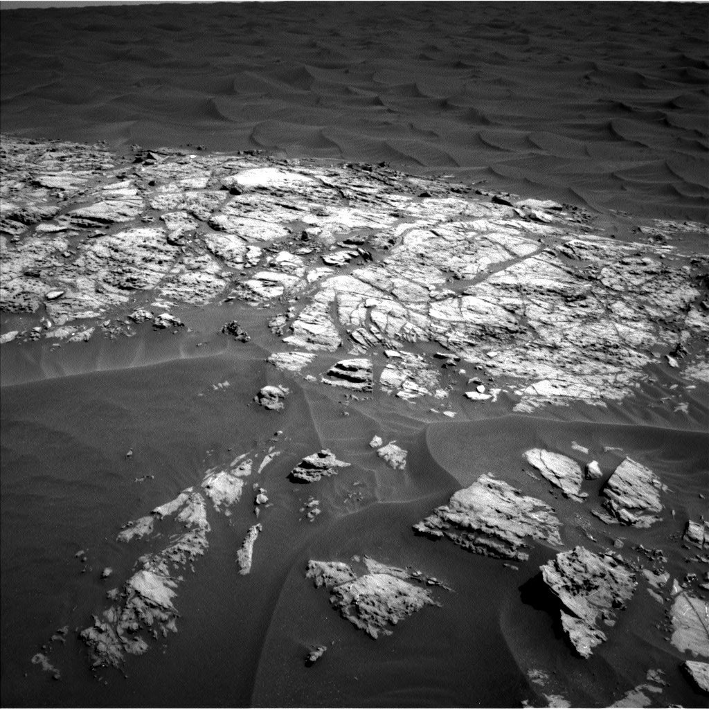 Nasa's Mars rover Curiosity acquired this image using its Left Navigation Camera on Sol 1181, at drive 1298, site number 51
