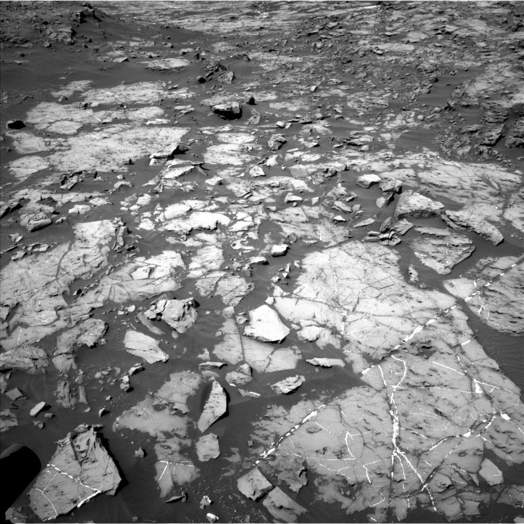 Nasa's Mars rover Curiosity acquired this image using its Left Navigation Camera on Sol 1185, at drive 1754, site number 51