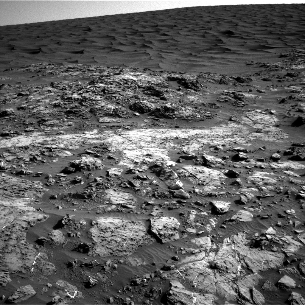 Nasa's Mars rover Curiosity acquired this image using its Left Navigation Camera on Sol 1185, at drive 1800, site number 51