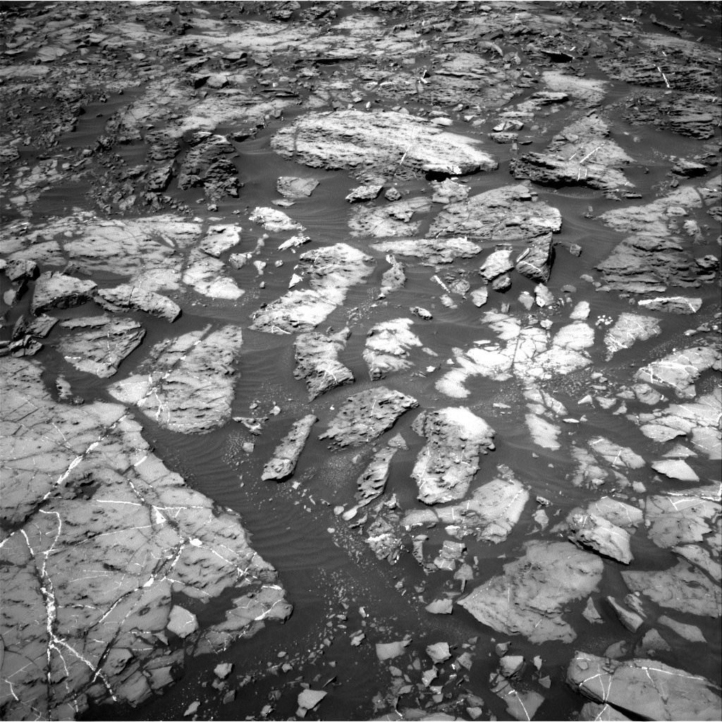 Nasa's Mars rover Curiosity acquired this image using its Right Navigation Camera on Sol 1185, at drive 1754, site number 51