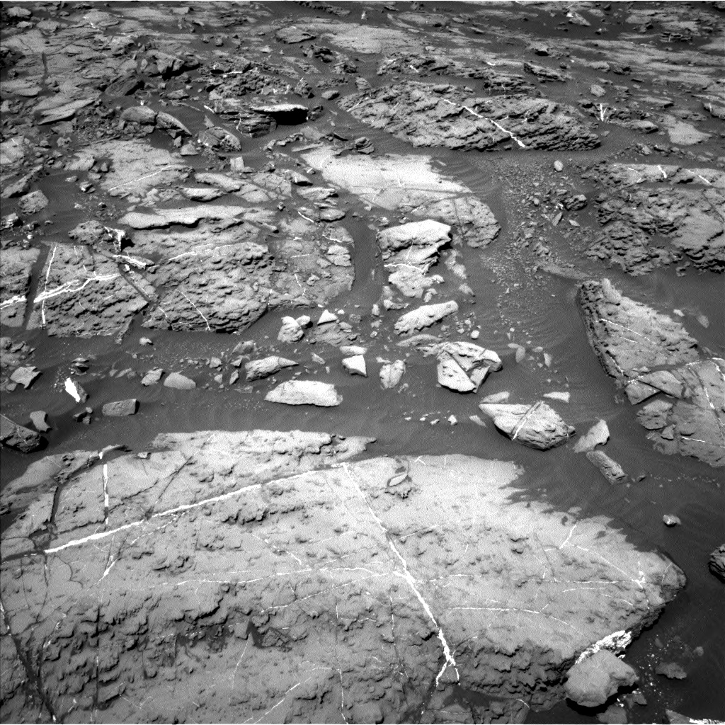 Nasa's Mars rover Curiosity acquired this image using its Left Navigation Camera on Sol 1187, at drive 1800, site number 51
