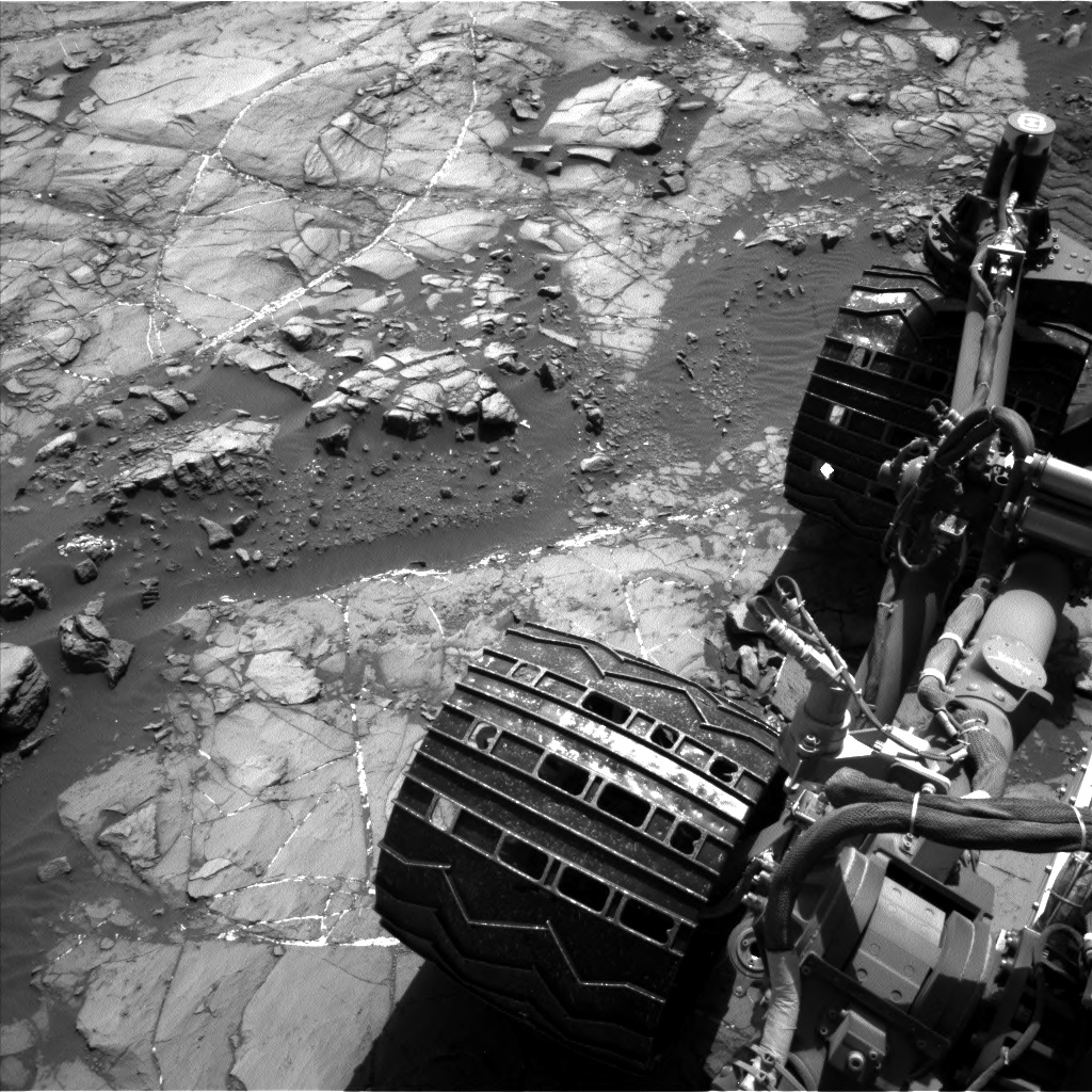 Nasa's Mars rover Curiosity acquired this image using its Left Navigation Camera on Sol 1192, at drive 2322, site number 51