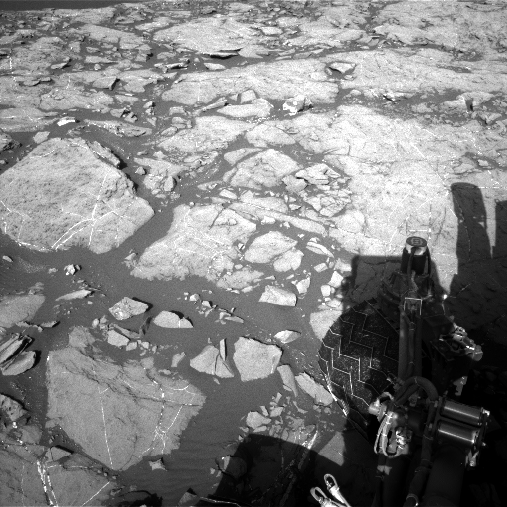 Nasa's Mars rover Curiosity acquired this image using its Left Navigation Camera on Sol 1196, at drive 2938, site number 51