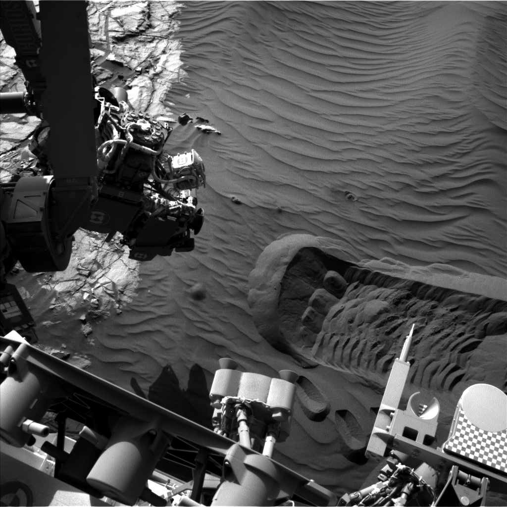Nasa's Mars rover Curiosity acquired this image using its Left Navigation Camera on Sol 1231, at drive 1162, site number 52