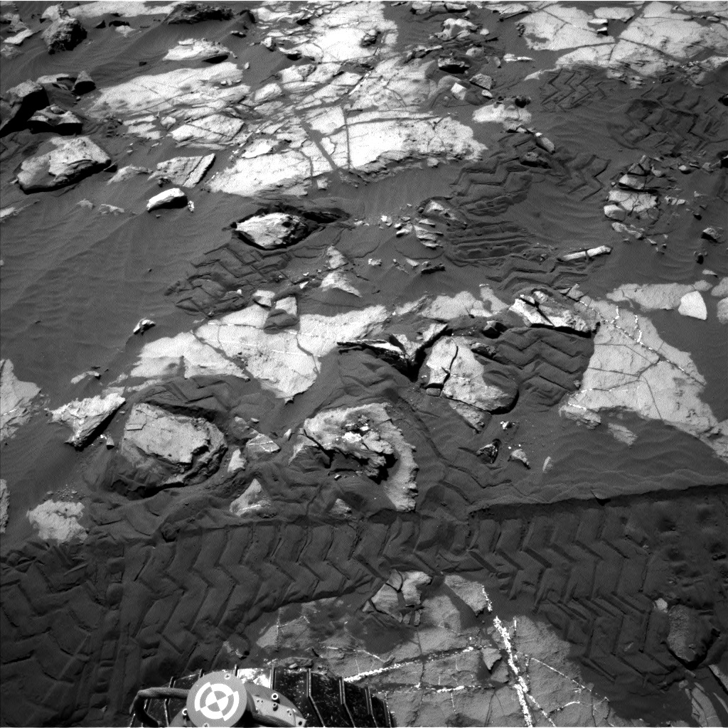 Nasa's Mars rover Curiosity acquired this image using its Left Navigation Camera on Sol 1247, at drive 1370, site number 52