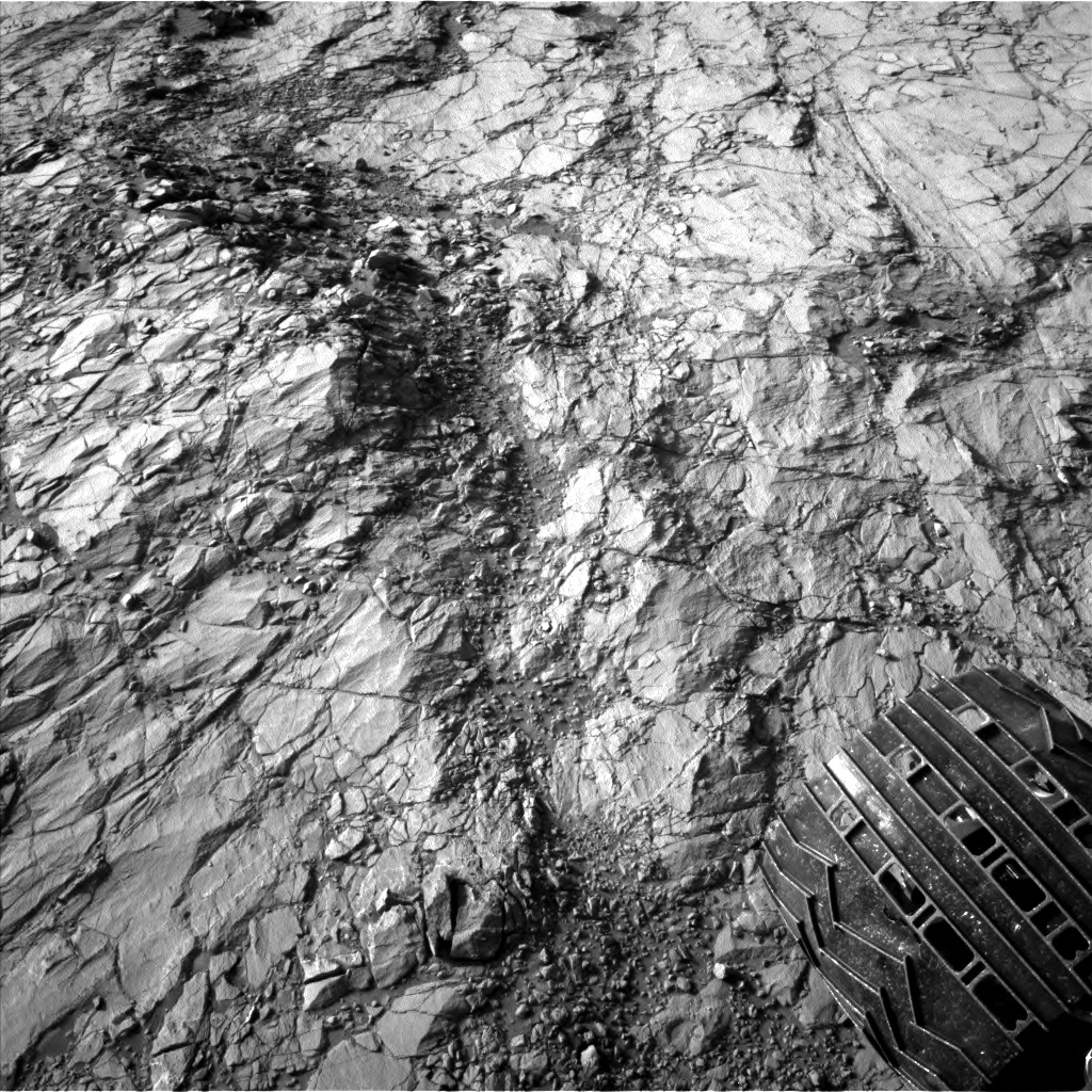 Nasa's Mars rover Curiosity acquired this image using its Left Navigation Camera on Sol 1260, at drive 2772, site number 52