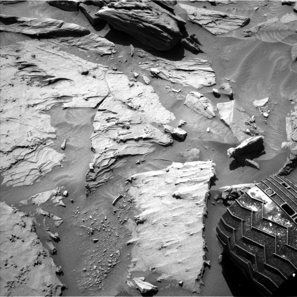 Nasa's Mars rover Curiosity acquired this image using its Left Navigation Camera on Sol 1282, at drive 1470, site number 53