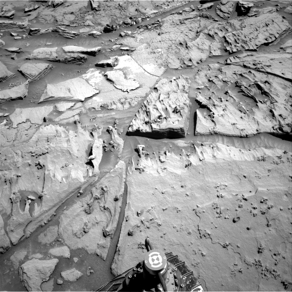 Nasa's Mars rover Curiosity acquired this image using its Right Navigation Camera on Sol 1282, at drive 1470, site number 53