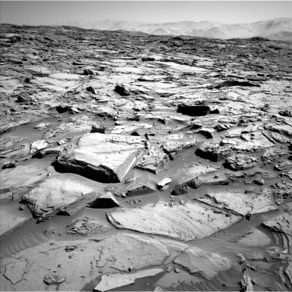 Nasa's Mars rover Curiosity acquired this image using its Left Navigation Camera on Sol 1285, at drive 1994, site number 53
