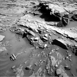 Nasa's Mars rover Curiosity acquired this image using its Left Navigation Camera on Sol 1289, at drive 2120, site number 53