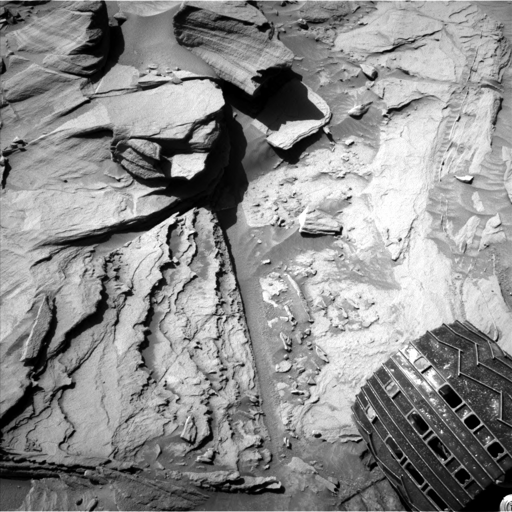 Nasa's Mars rover Curiosity acquired this image using its Left Navigation Camera on Sol 1292, at drive 2406, site number 53