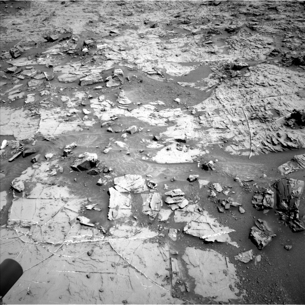 Nasa's Mars rover Curiosity acquired this image using its Left Navigation Camera on Sol 1369, at drive 2472, site number 54