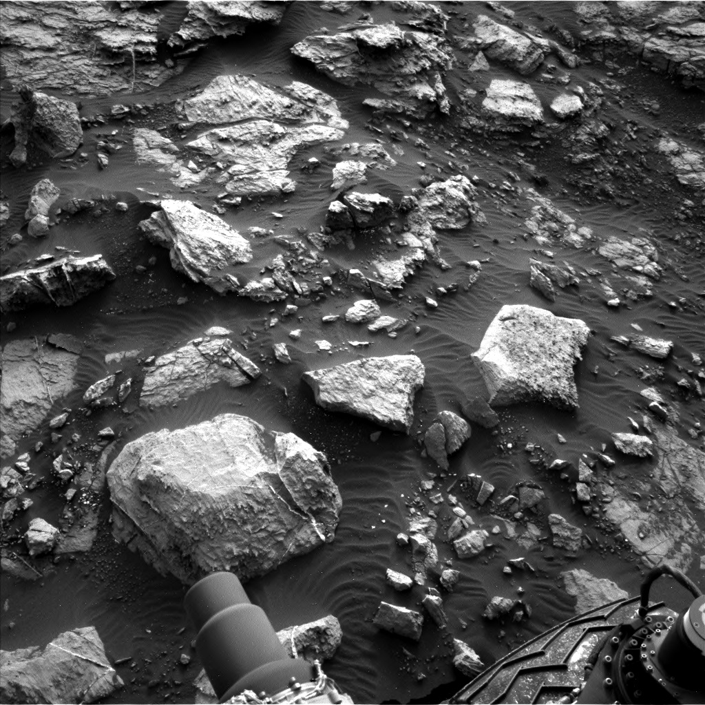 Nasa's Mars rover Curiosity acquired this image using its Left Navigation Camera on Sol 1454, at drive 2582, site number 57