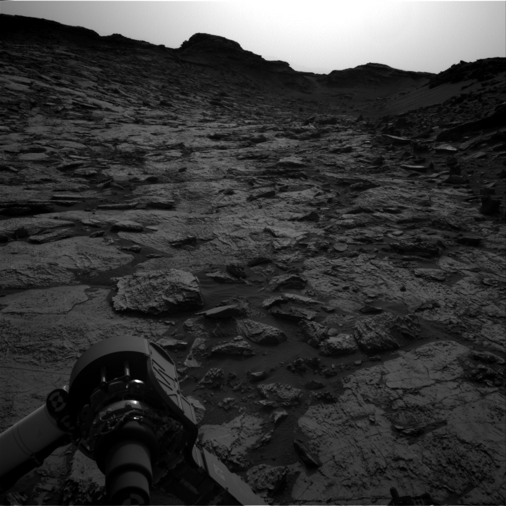 Nasa's Mars rover Curiosity acquired this image using its Right Navigation Camera on Sol 1463, at drive 2798, site number 57