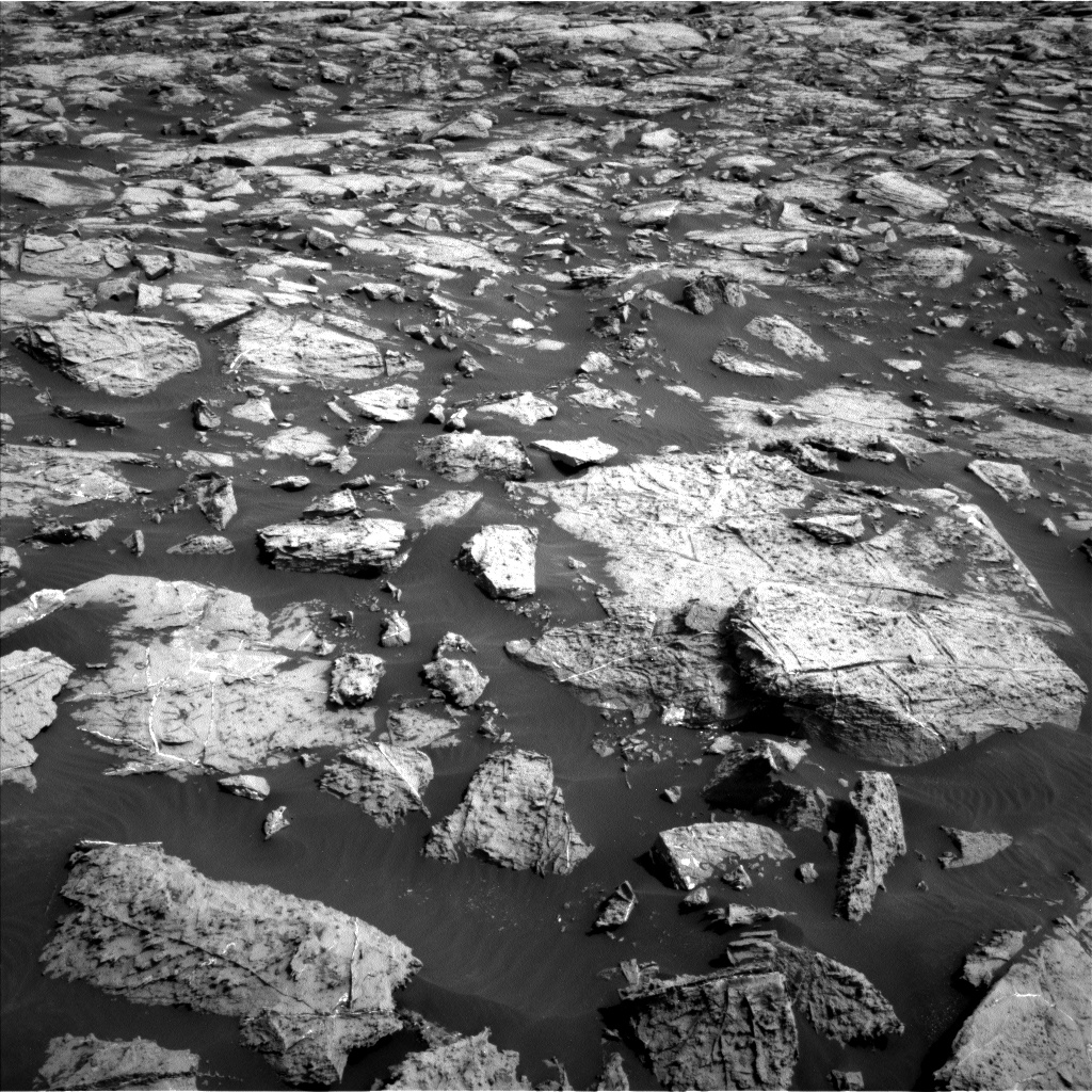 Nasa's Mars rover Curiosity acquired this image using its Left Navigation Camera on Sol 1468, at drive 3422, site number 57