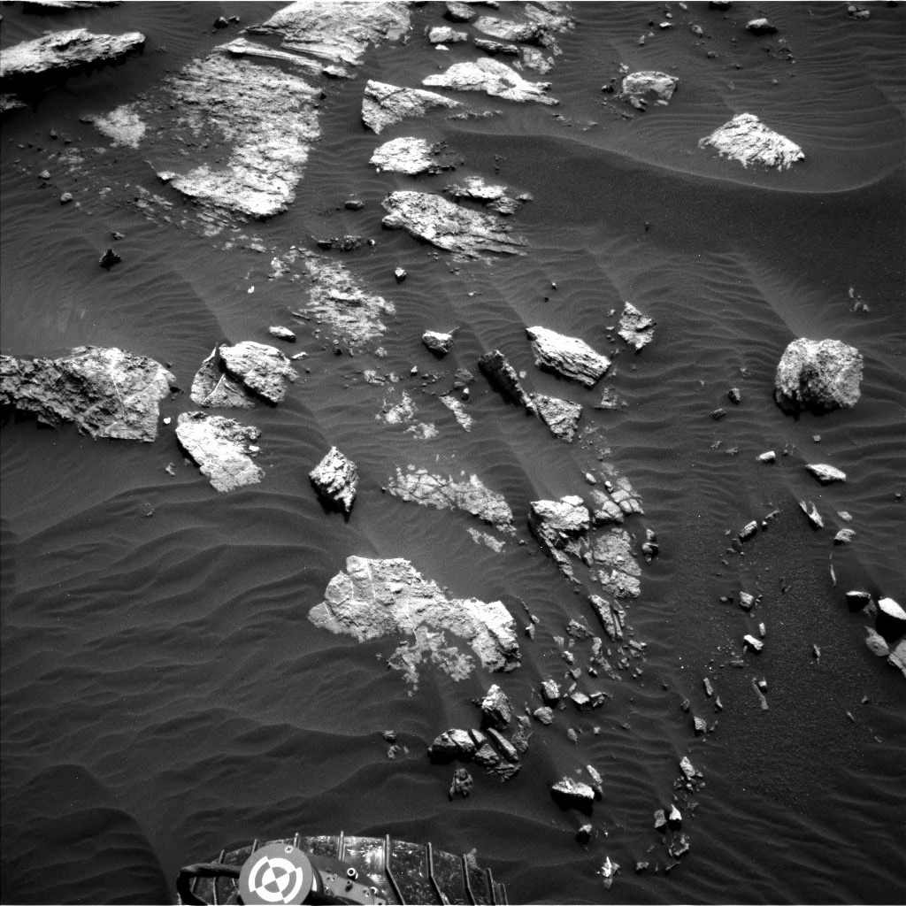 Nasa's Mars rover Curiosity acquired this image using its Left Navigation Camera on Sol 1471, at drive 642, site number 58