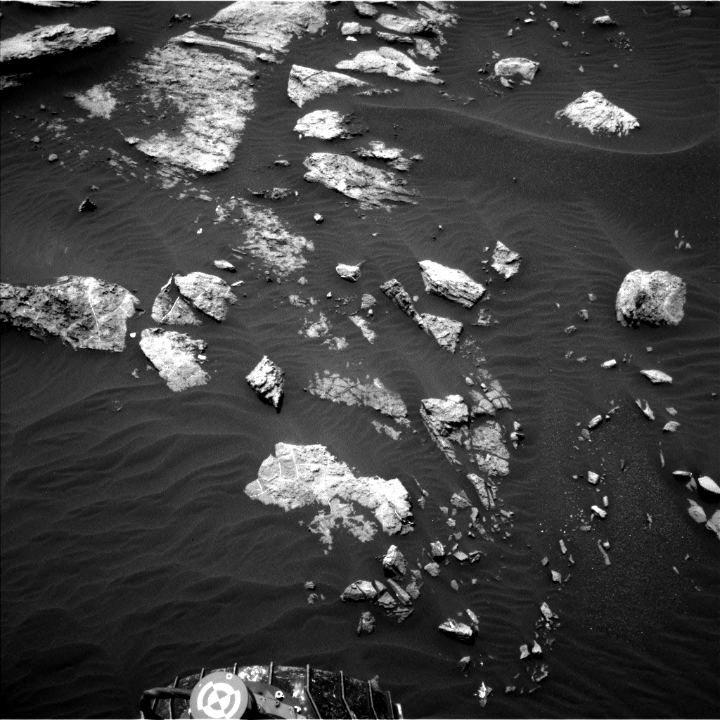 Nasa's Mars rover Curiosity acquired this image using its Left Navigation Camera on Sol 1472, at drive 642, site number 58