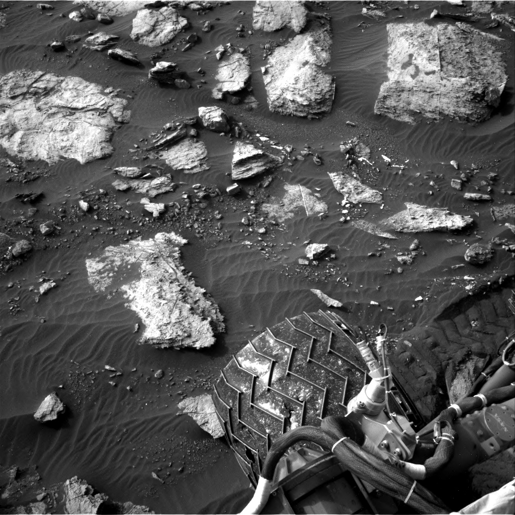 Nasa's Mars rover Curiosity acquired this image using its Right Navigation Camera on Sol 1475, at drive 912, site number 58