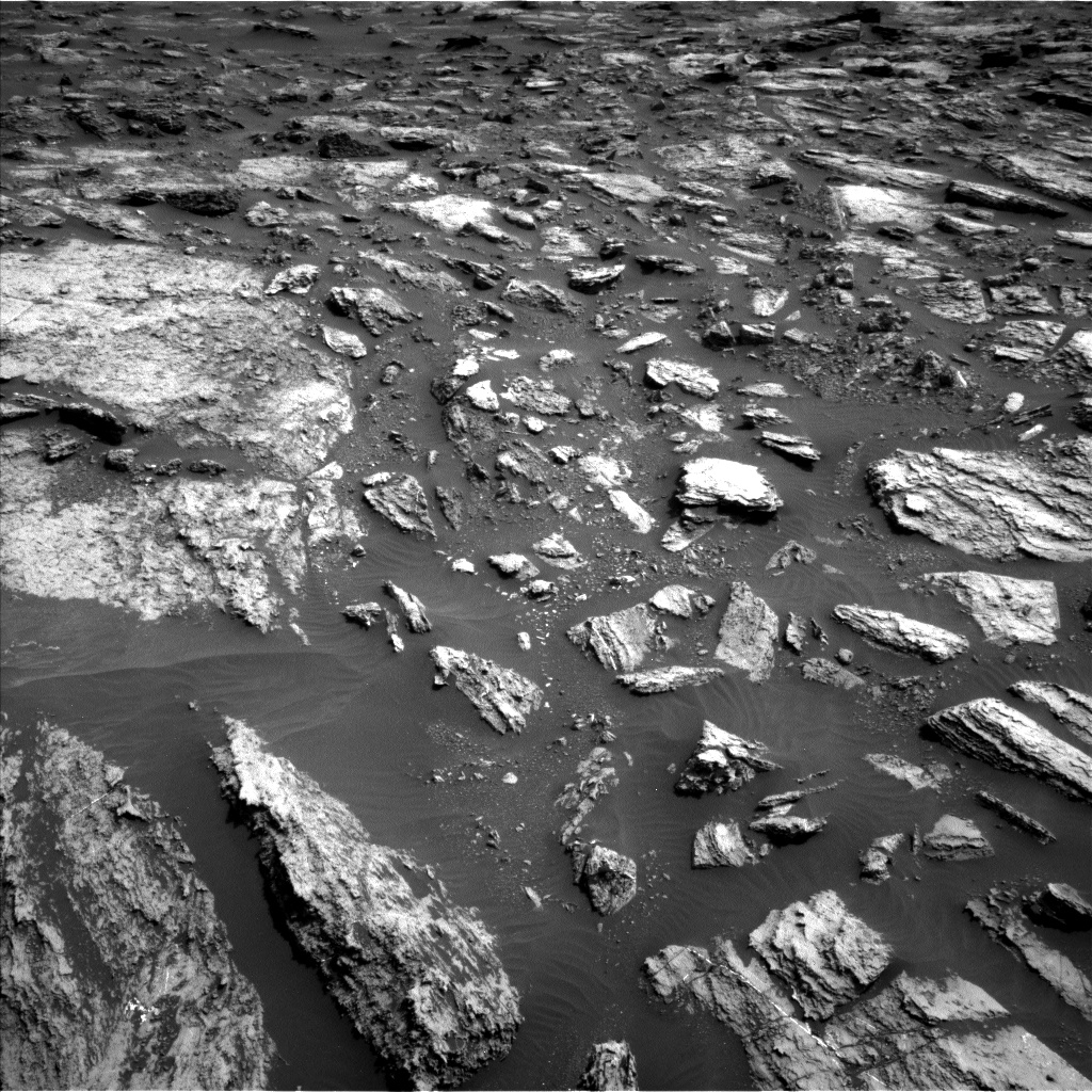 Nasa's Mars rover Curiosity acquired this image using its Left Navigation Camera on Sol 1485, at drive 1806, site number 58