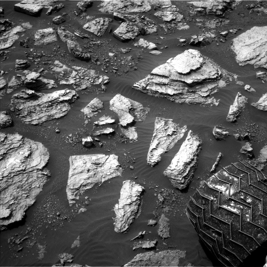 Nasa's Mars rover Curiosity acquired this image using its Left Navigation Camera on Sol 1485, at drive 1836, site number 58