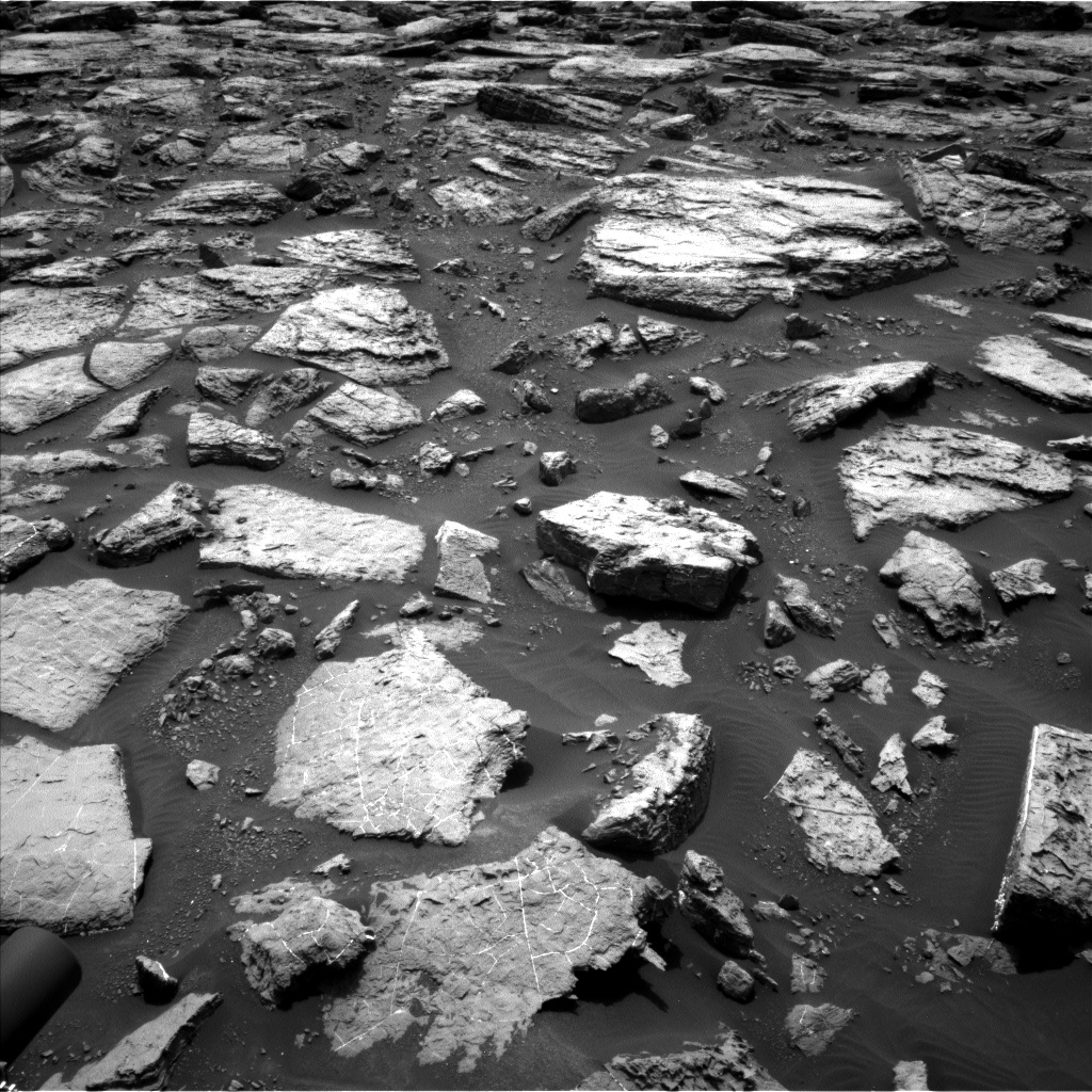 Nasa's Mars rover Curiosity acquired this image using its Left Navigation Camera on Sol 1487, at drive 1950, site number 58