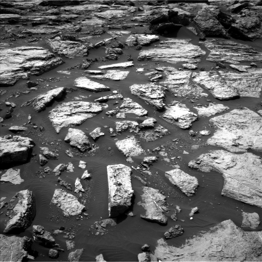 Nasa's Mars rover Curiosity acquired this image using its Left Navigation Camera on Sol 1487, at drive 1950, site number 58