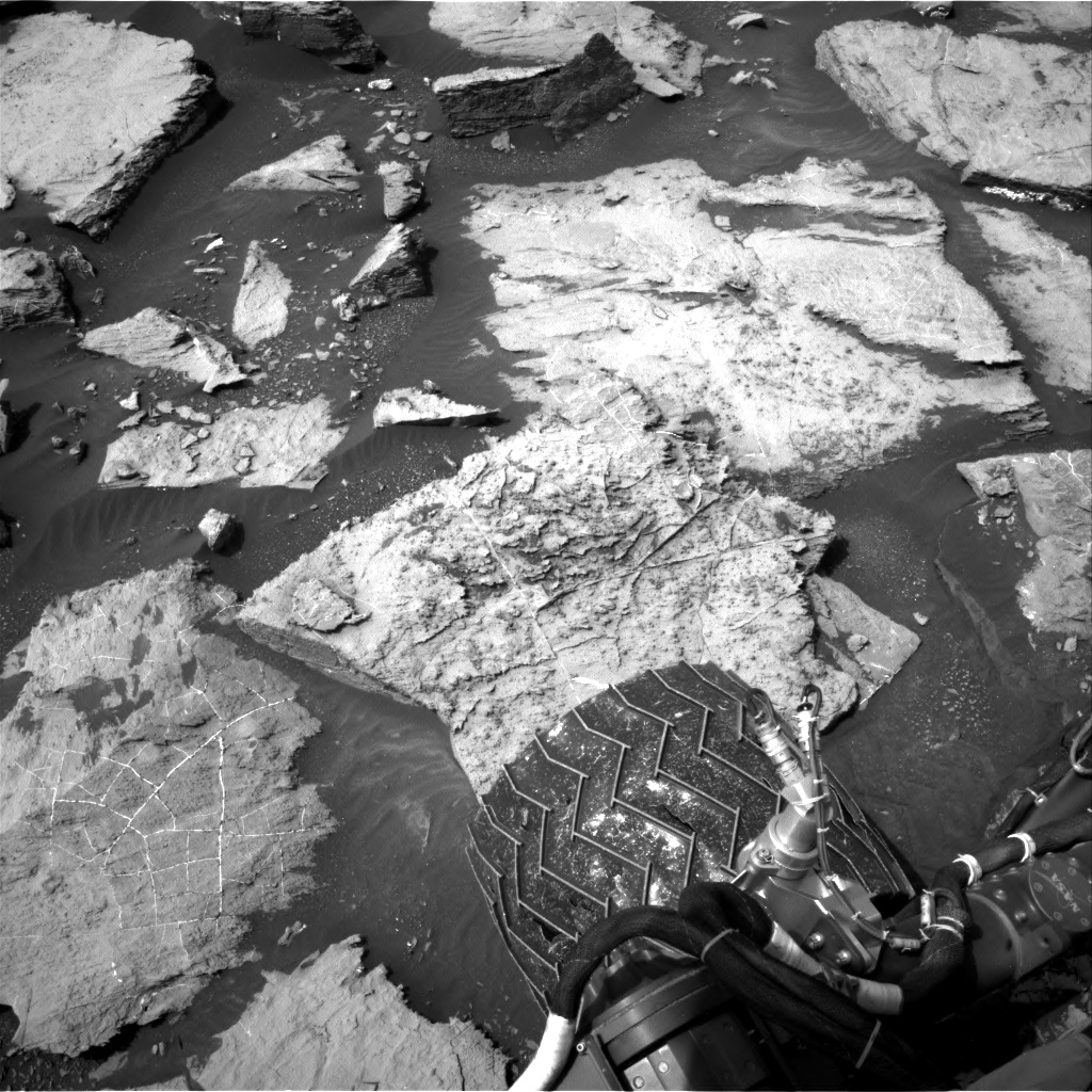 Nasa's Mars rover Curiosity acquired this image using its Right Navigation Camera on Sol 1499, at drive 2136, site number 58