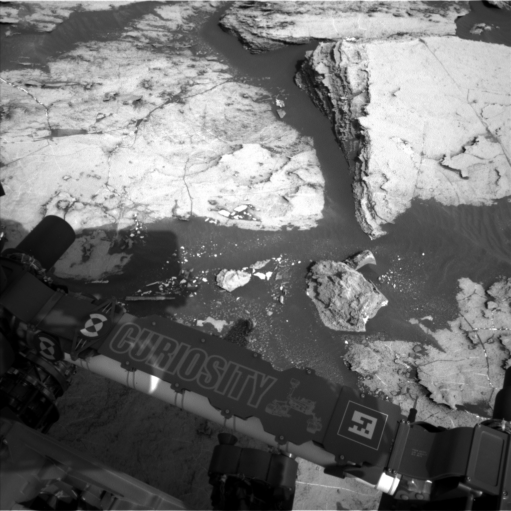 Nasa's Mars rover Curiosity acquired this image using its Left Navigation Camera on Sol 1500, at drive 2394, site number 58