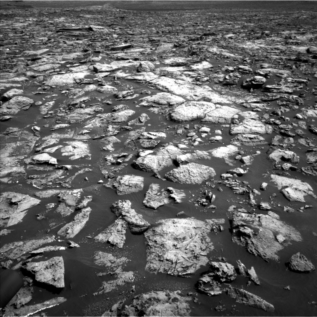 Nasa's Mars rover Curiosity acquired this image using its Left Navigation Camera on Sol 1501, at drive 2724, site number 58