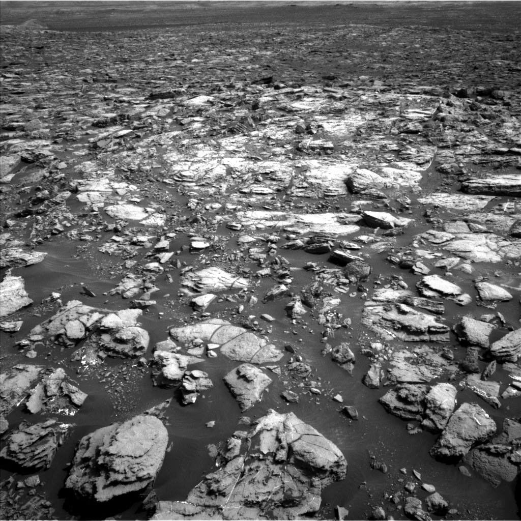 Nasa's Mars rover Curiosity acquired this image using its Left Navigation Camera on Sol 1501, at drive 2760, site number 58