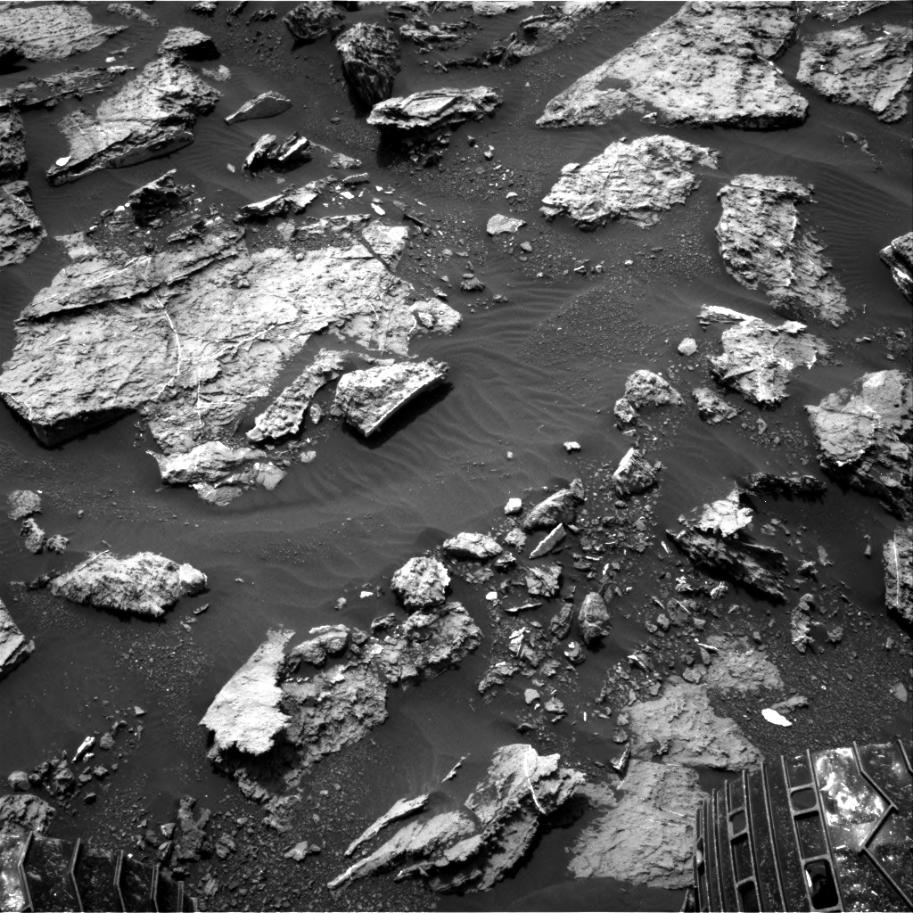 Nasa's Mars rover Curiosity acquired this image using its Right Navigation Camera on Sol 1501, at drive 2760, site number 58