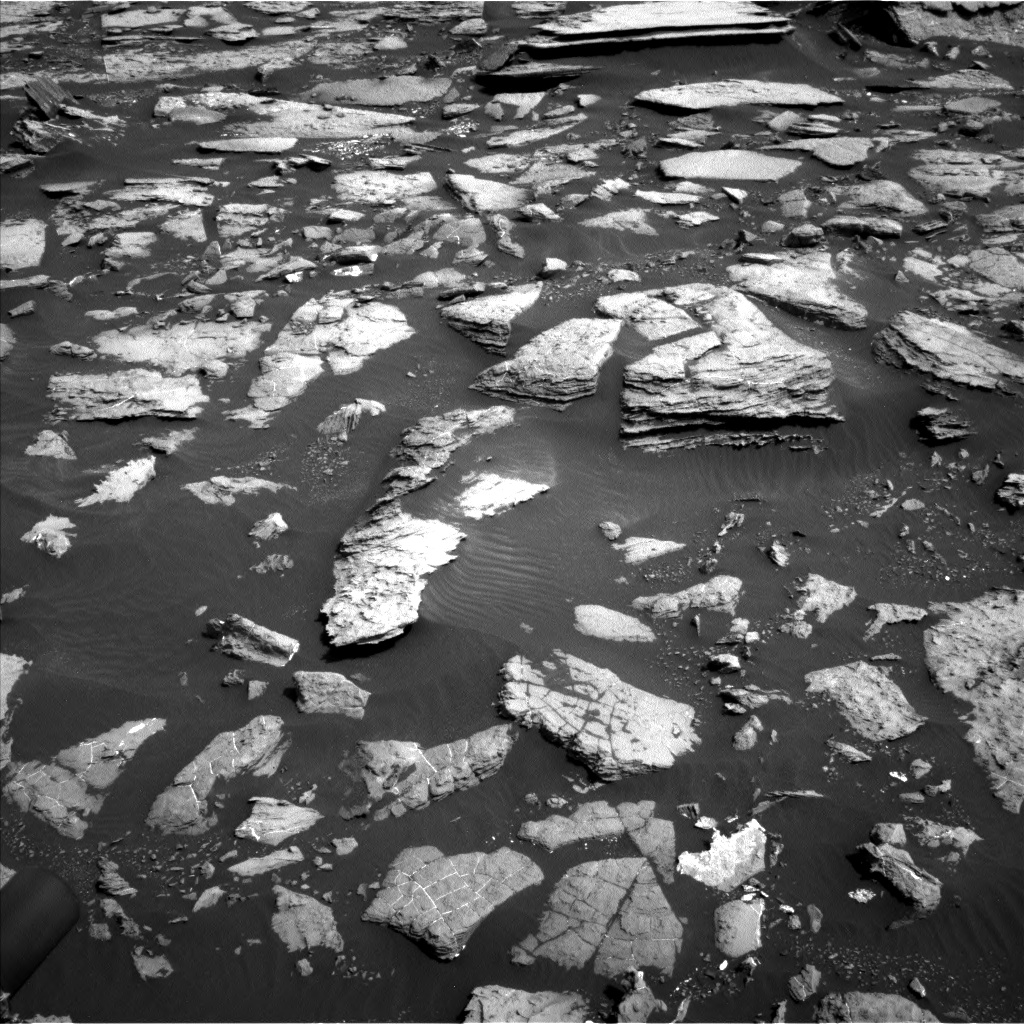 Nasa's Mars rover Curiosity acquired this image using its Left Navigation Camera on Sol 1502, at drive 2910, site number 58